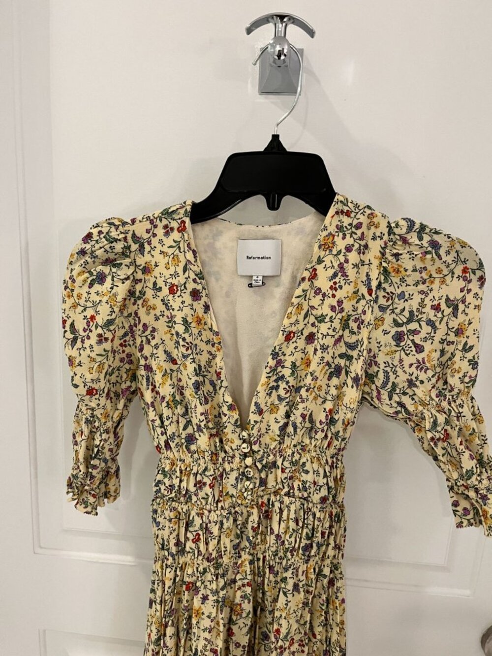 NWOT Reformation Cyrus Dress in Yasmeen Yellow Floral Size 0 Maxi Smocked Midi - Picture 2 of 11